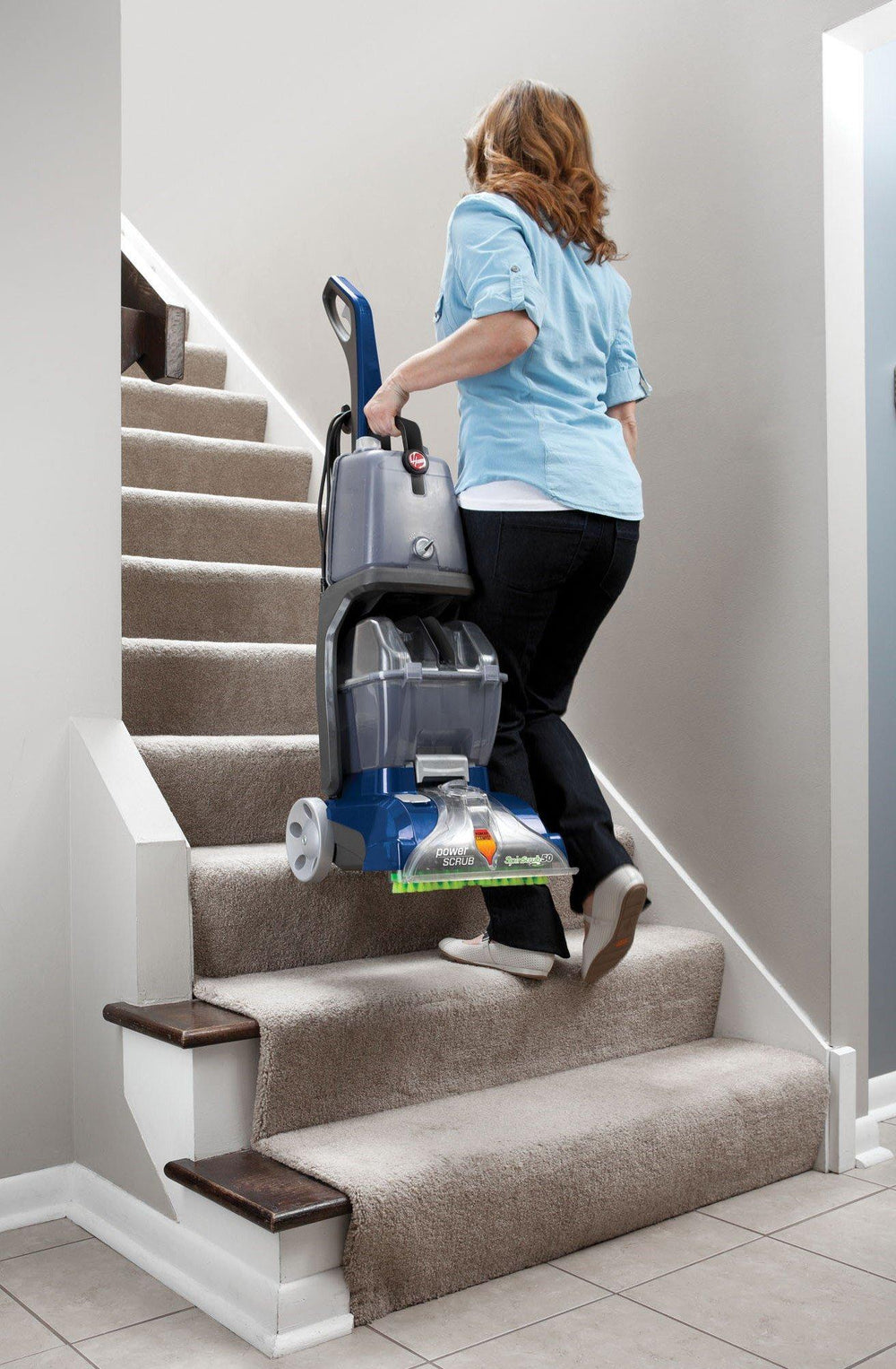 Dry carpet Cleaning with Carpetlife powder and cleaning machine